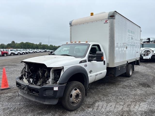 Ford F-550 탑차 트럭