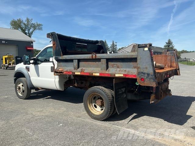 Ford F-550 덤프 트럭