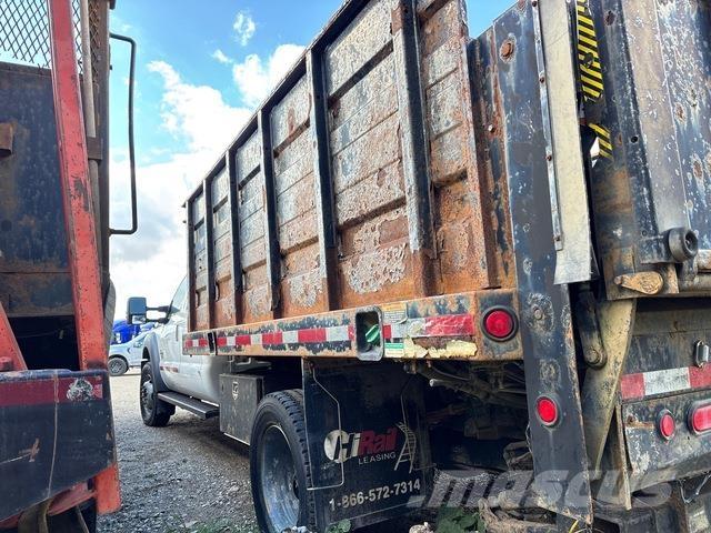 Ford F-550 플랫베드/드롭사이드 트럭