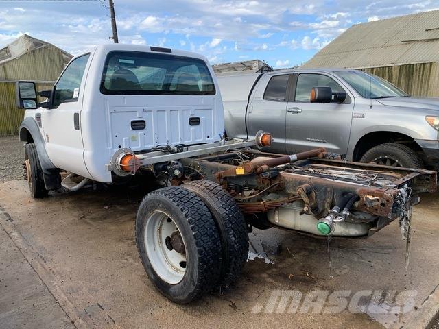 Ford F-550 캐빈 및 인테리어