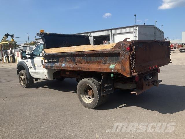 Ford F-550 덤프 트럭