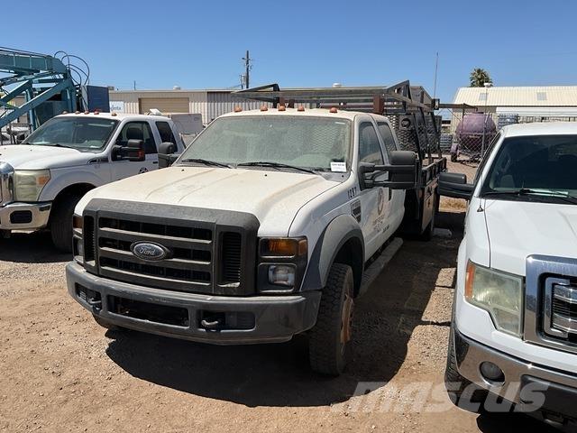 Ford F-550 플랫베드/드롭사이드 트럭