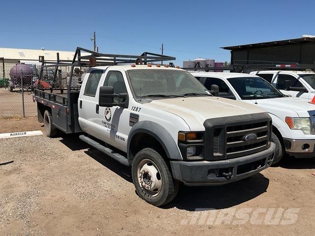 Ford F-550 플랫베드/드롭사이드 트럭