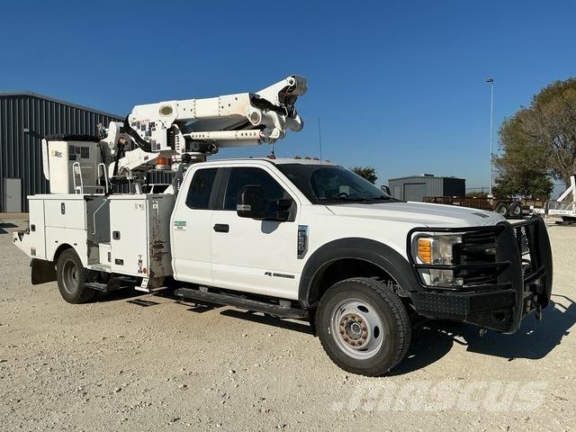 Ford F-550 트럭 탑재 고소작업대