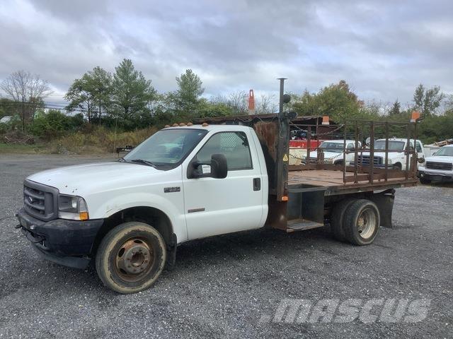 Ford F-550 플랫베드/드롭사이드 트럭