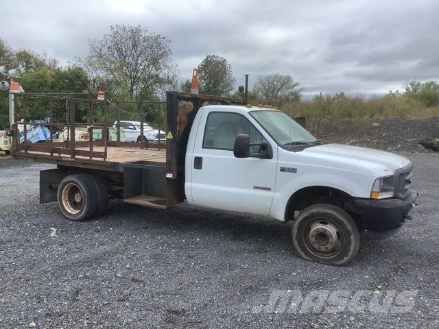 Ford F-550 플랫베드/드롭사이드 트럭
