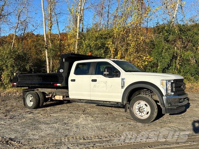 Ford F-550 덤프 트럭