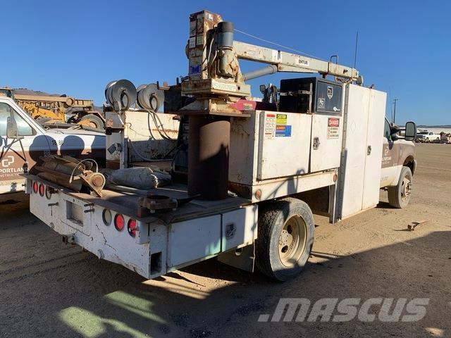 Ford F-550 시립/다목적 차량