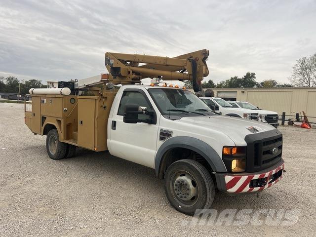 Ford F-550 트럭 탑재 고소작업대