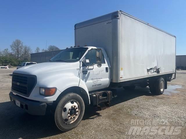 Ford F-650 탑차 트럭