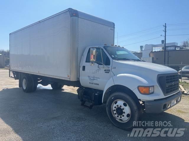 Ford F-650 탑차 트럭