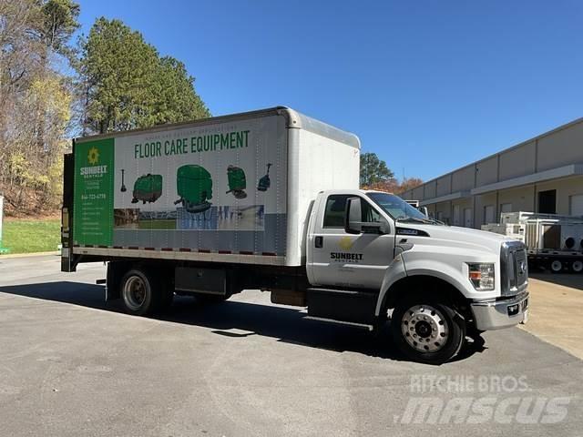 Ford F-650 탑차 트럭