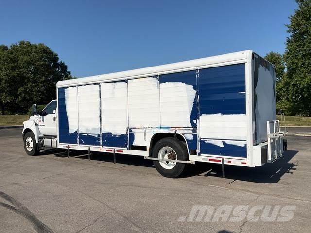 Ford F-650 음료 배달 트럭