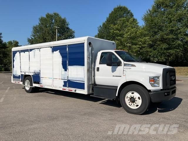Ford F-650 음료 배달 트럭
