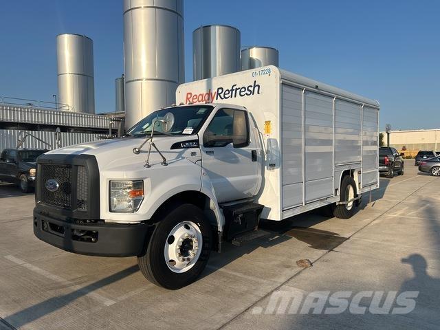 Ford F-650 음료 배달 트럭