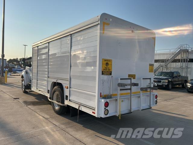 Ford F-650 음료 배달 트럭