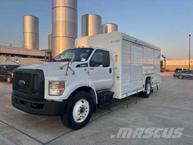 Ford F-650 음료 배달 트럭