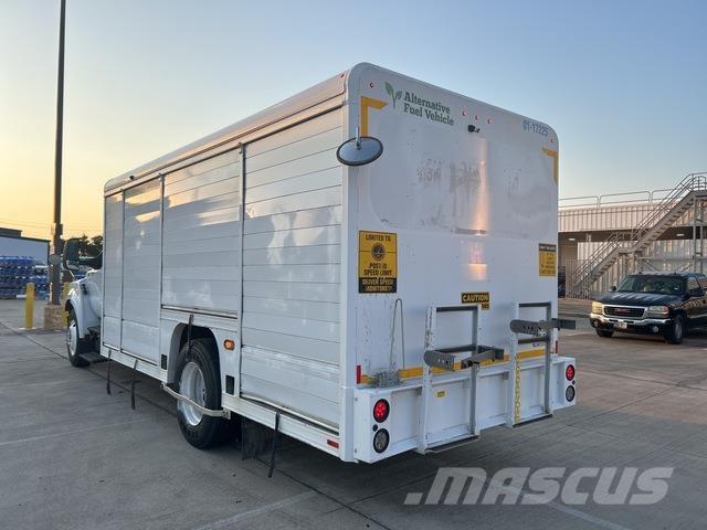 Ford F-650 음료 배달 트럭