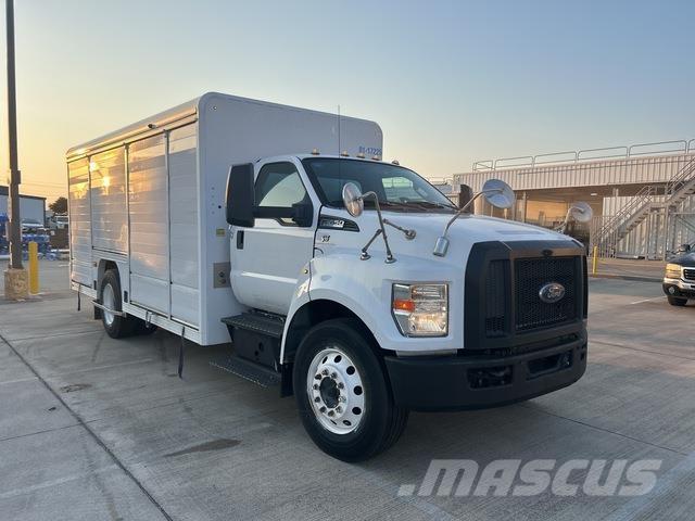 Ford F-650 음료 배달 트럭
