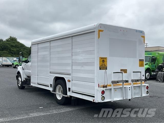 Ford F-650 음료 배달 트럭