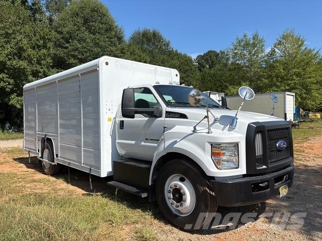 Ford F-650 음료 배달 트럭