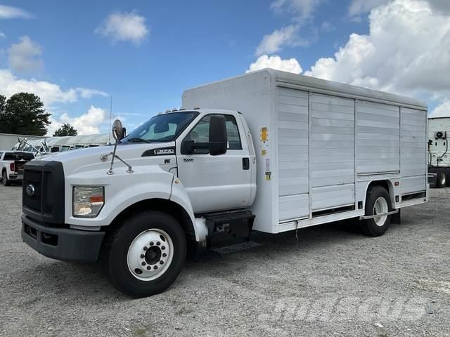 Ford F-650 음료 배달 트럭