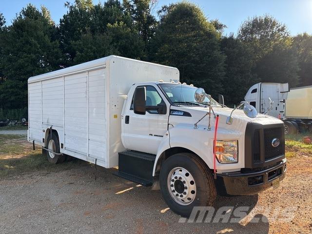 Ford F-650 음료 배달 트럭
