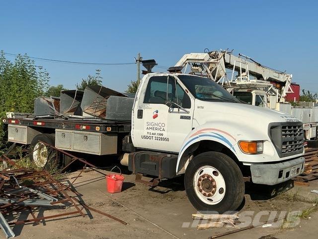 Ford F-650 플랫베드/드롭사이드 트럭