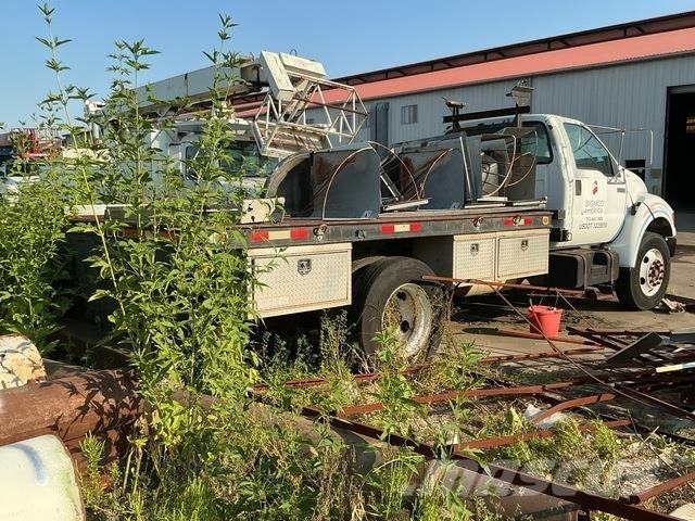 Ford F-650 플랫베드/드롭사이드 트럭