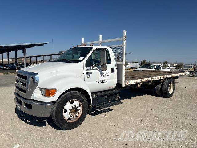 Ford F-650 플랫베드/드롭사이드 트럭