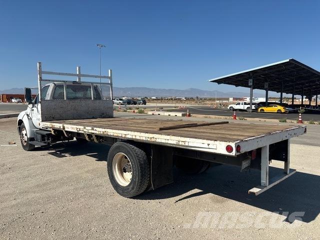 Ford F-650 플랫베드/드롭사이드 트럭