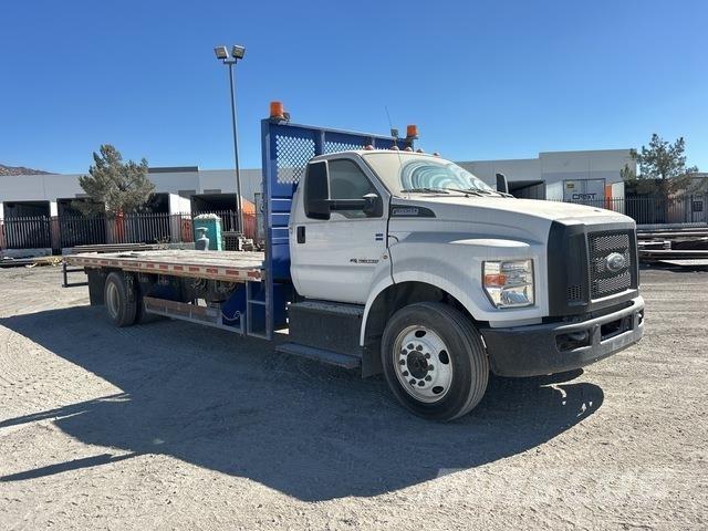 Ford F-650 플랫베드/드롭사이드 트럭