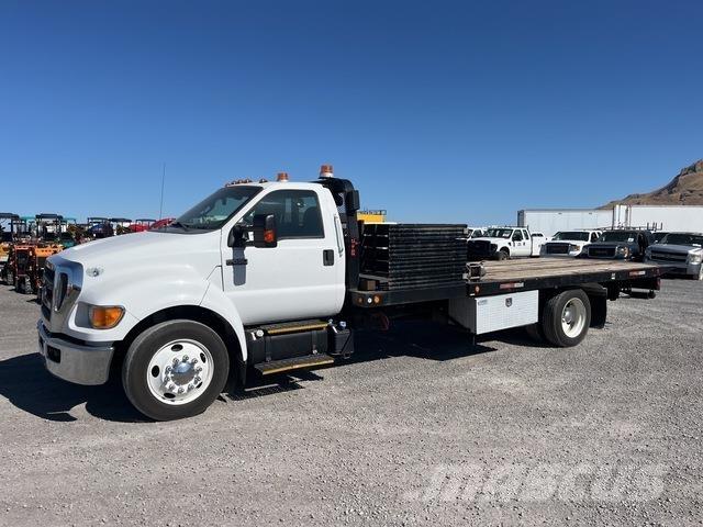 Ford F-650 회수 차량