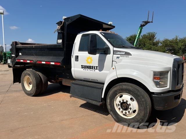 Ford F-650 덤프 트럭