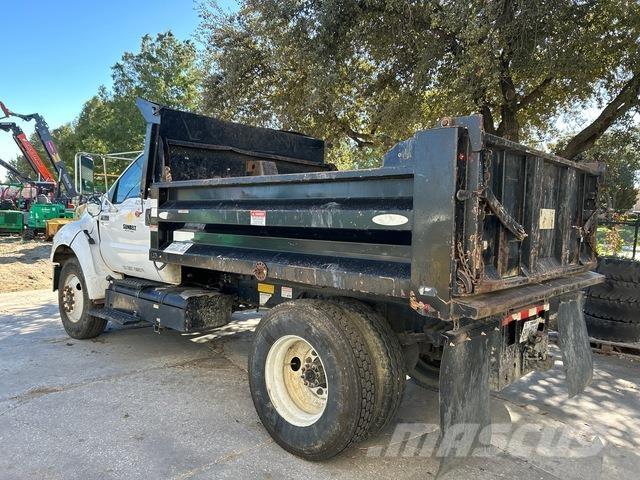 Ford F-650 덤프 트럭