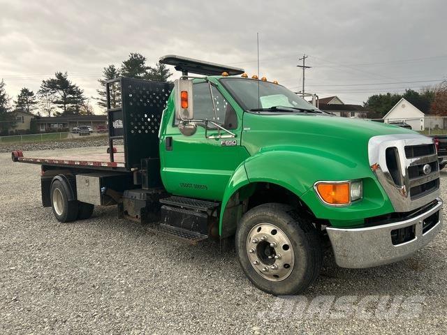 Ford F-650 훅 리프트 트럭