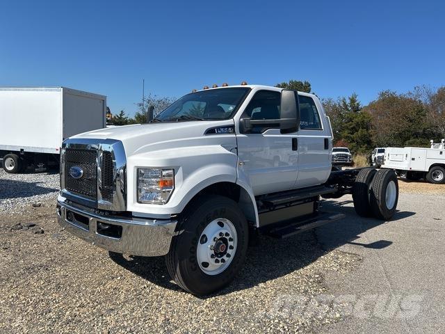 Ford F-650 캐빈 및 인테리어