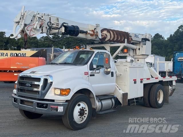 Ford F-750 이동식 드릴 리그 트럭