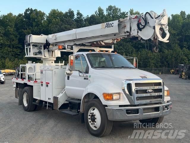 Ford F-750 이동식 드릴 리그 트럭