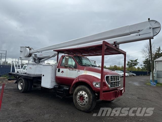 Ford F-750 트럭 탑재 고소작업대