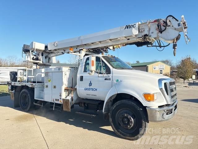 Ford F-750 이동식 드릴 리그 트럭