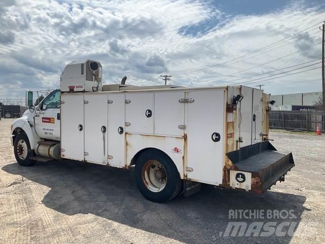 Ford F-750 시립/다목적 차량