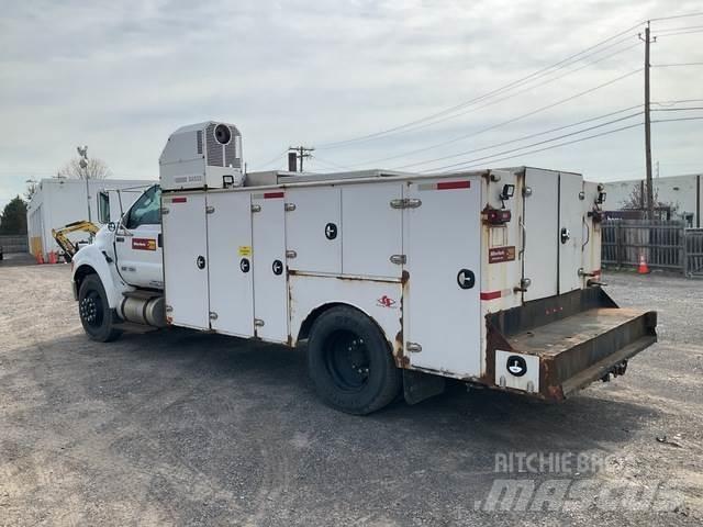 Ford F-750 시립/다목적 차량