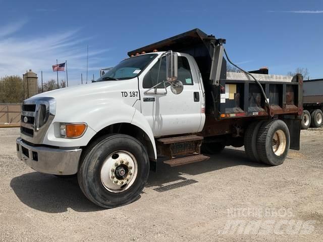 Ford F-750 덤프 트럭