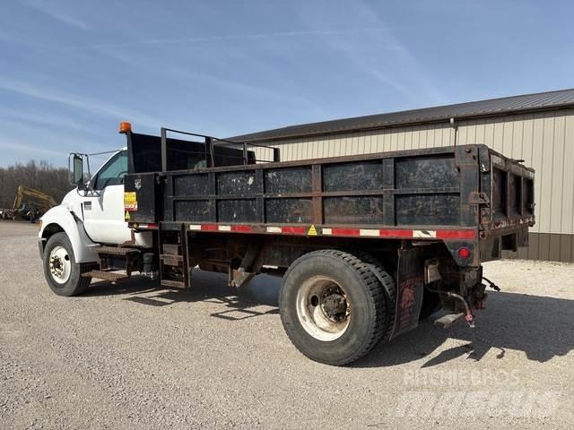 Ford F-750 덤프 트럭