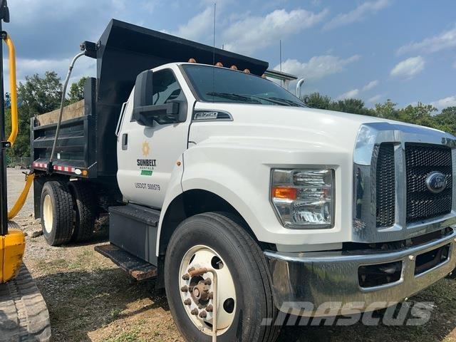 Ford F-750 덤프 트럭