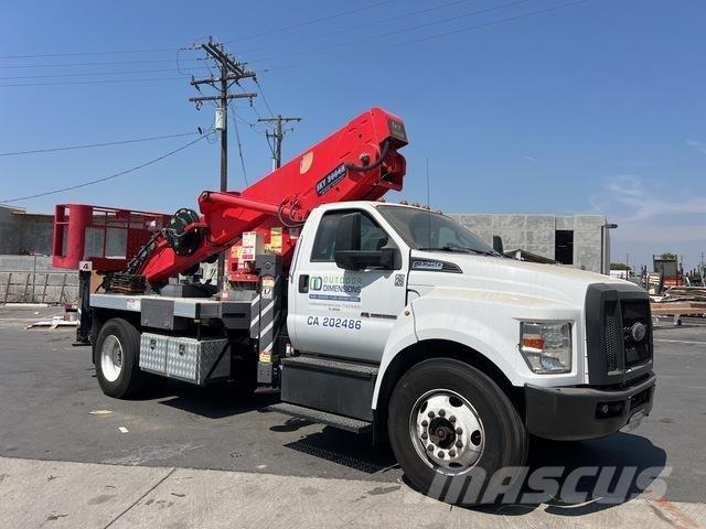 Ford F-750 기타 트럭