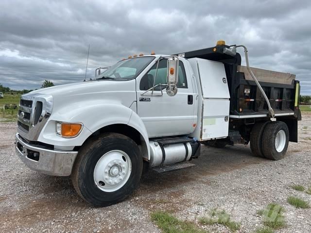 Ford F-750 덤프 트럭