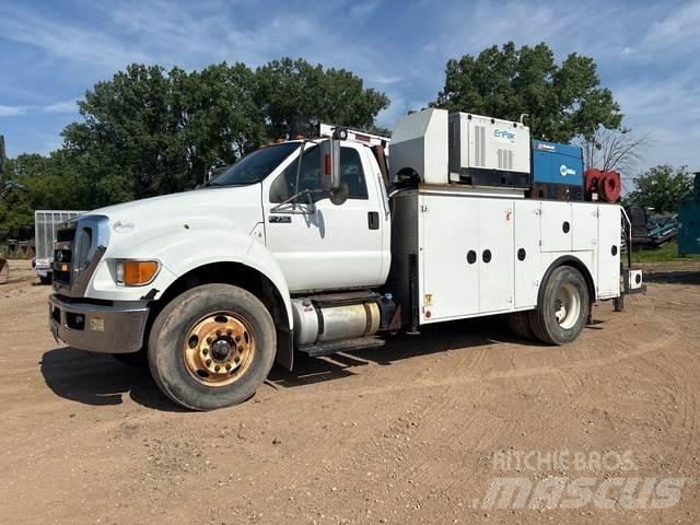 Ford F-750 시립/다목적 차량