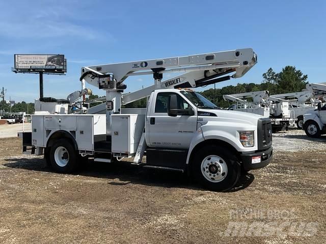 Ford F-750 트럭 탑재 고소작업대